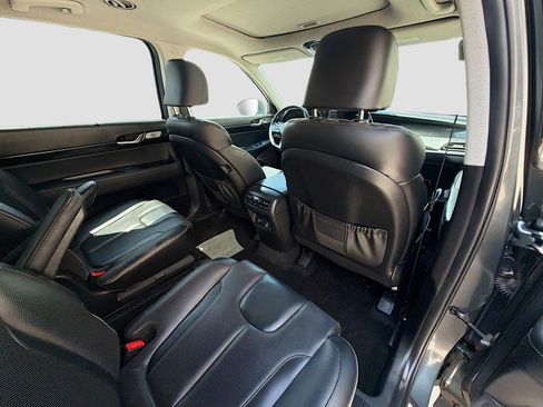 Used 2021 Hyundai Palisade Limited FWD image 27
