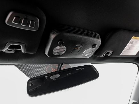 Used 2021 Ford Mustang Shelby GT500 w/ Technology Package image 32