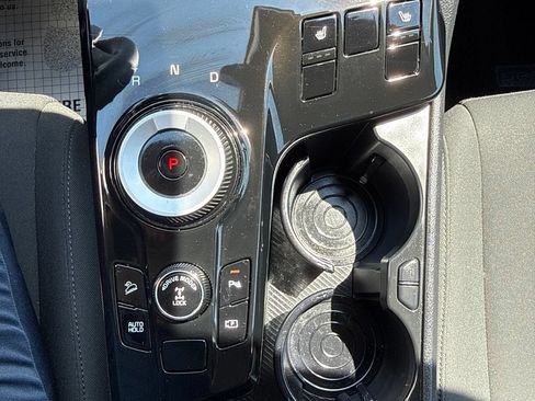 Used 2023 Kia Sportage LX AWD/4WD image 16