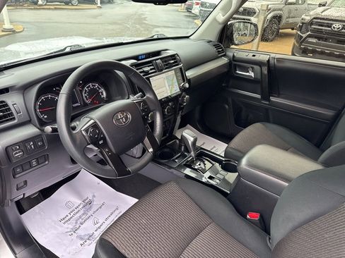 Used 2020 Toyota 4Runner TRD Off-Road image 15
