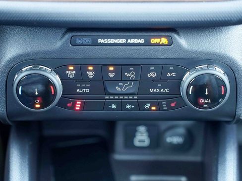 Used 2024 Ford Bronco Sport Outer Banks w/ Tech Package image 33