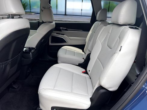 Used 2023 Kia Telluride S w/ S Sunroof Package image 23