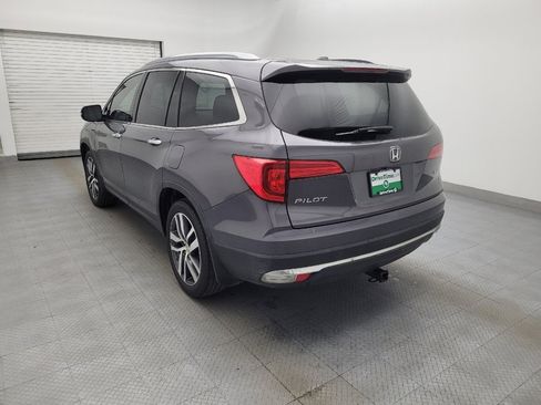 Used 2017 Honda Pilot Touring image 5