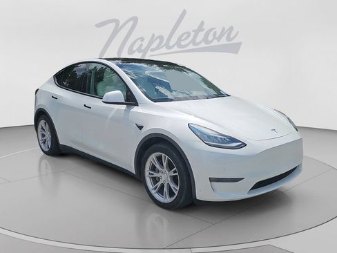 Used 2021 Tesla Model Y Long Range AWD/4WD image 8