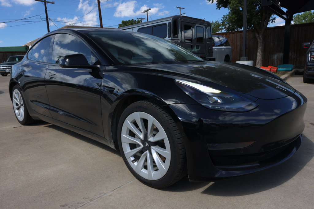Used 2021 Tesla Model 3 Standard Range Plus RWD image 3