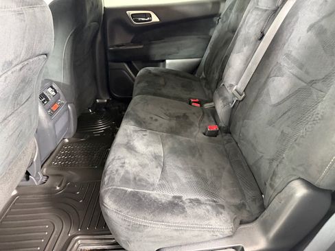 Used 2014 Nissan Pathfinder SV AWD/4WD image 16