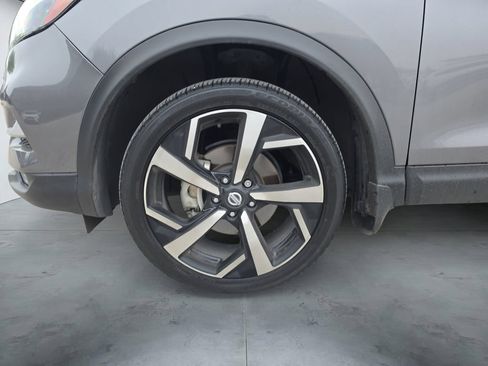 Used 2022 Nissan Rogue Sport SL w/ Premium Package FWD image 17