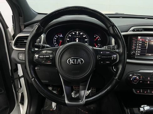 Used 2016 Kia Sorento FWD image 21