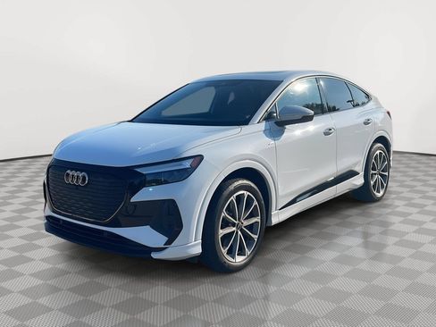 Used 2022 Audi Q4 e-tron Premium Plus w/ Premium Plus AWD/4WD image 3