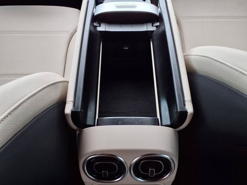 Used 2025 Mercedes-Benz C 300 Sedan image 17