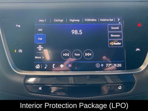Used 2024 Cadillac XT6 Luxury AWD/4WD image 2