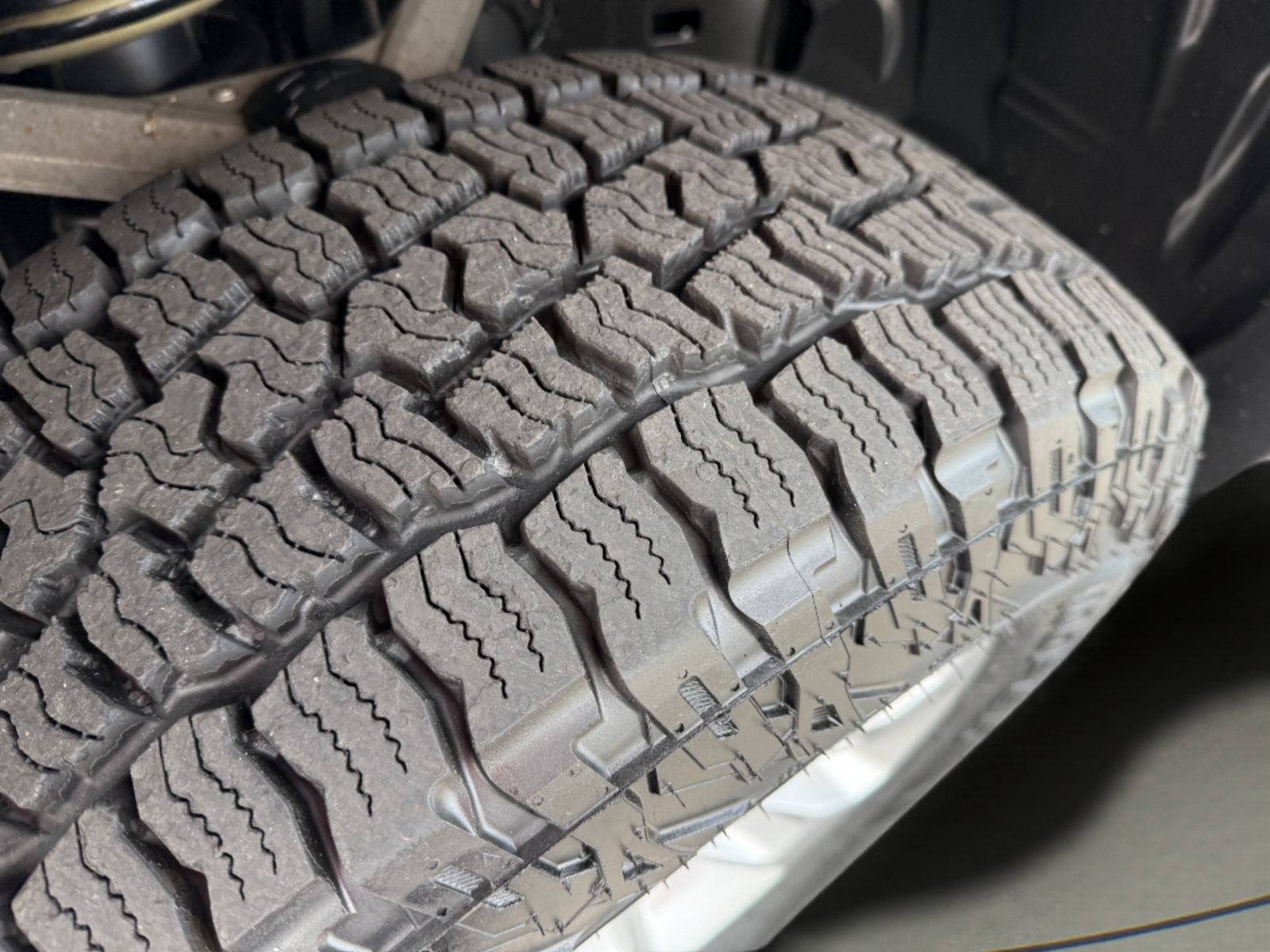 Used 2020 RAM 1500 Laramie AWD/4WD image 34