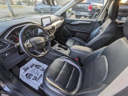 Used 2020 Ford Escape SEL image 31