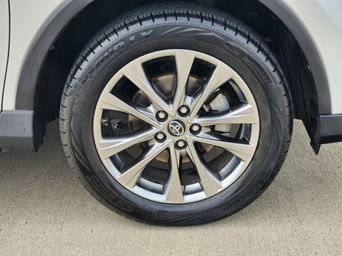 Used 2017 Toyota RAV4 Limited FWD image 10