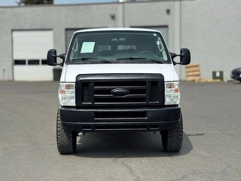 Used 2014 Ford E-350 and Econoline 350 XLT RWD image 8