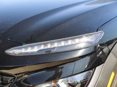 Used 2023 Hyundai Kona SEL FWD image 4