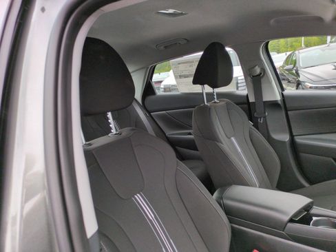 New 2026 Hyundai Elantra Hybrid FWD image 44