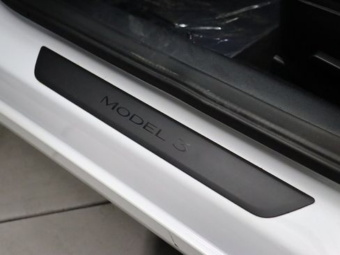 Used 2023 Tesla Model 3 Standard Range image 35