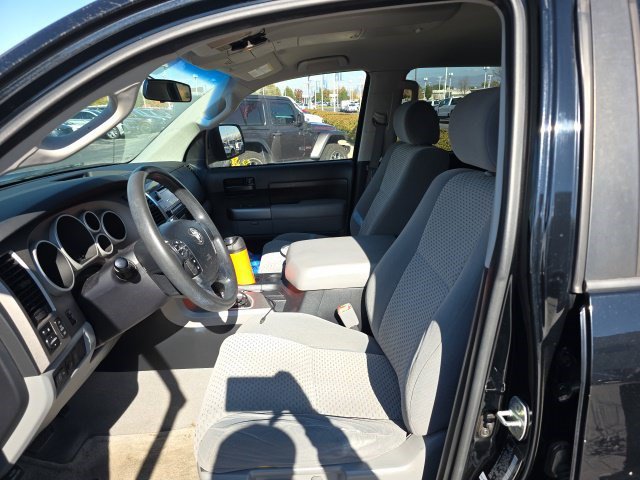 Used 2010 Toyota Tundra 4x4 CrewMax image 8