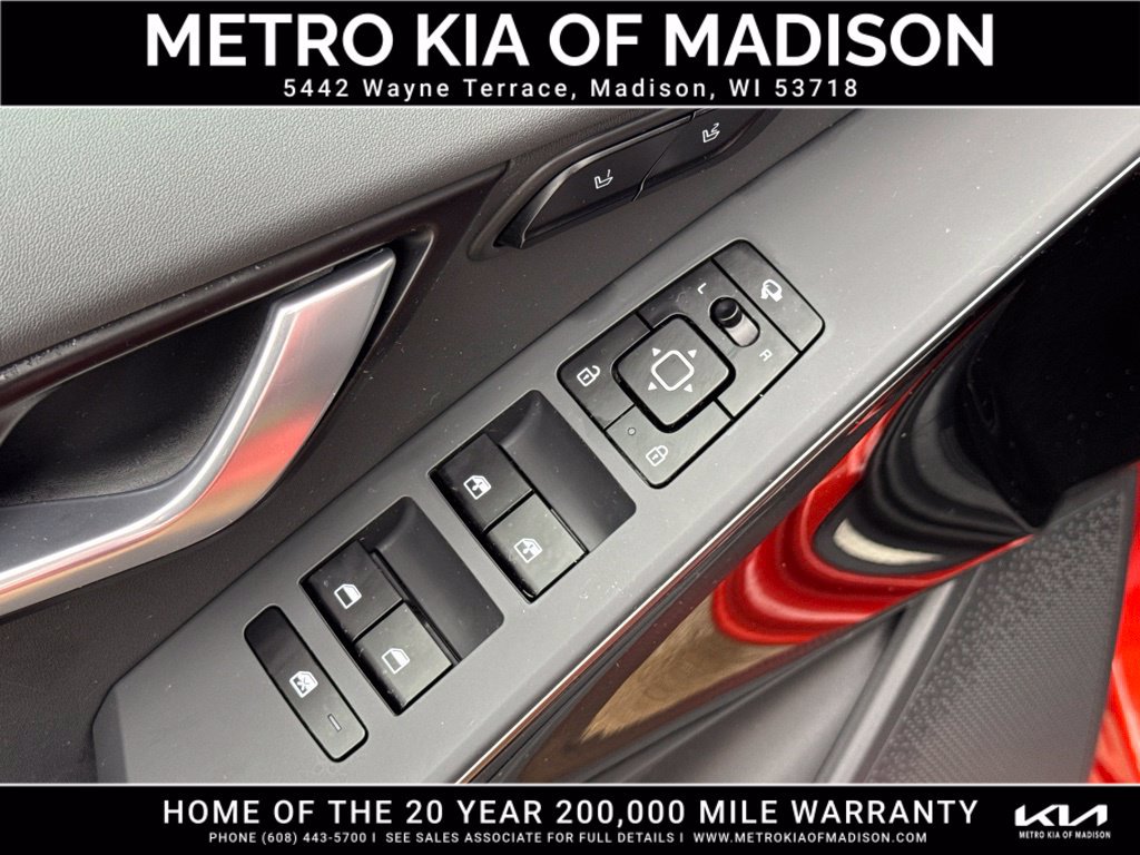 Used 2023 Kia Niro Wave w/ Wave Preserve Package FWD image 12