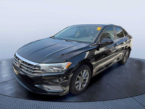 Used 2019 Volkswagen Jetta S w/ Driver Assistance Package FWD image 2