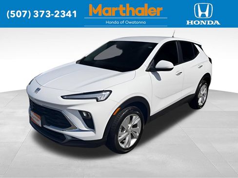 Used 2025 Buick Encore GX Preferred AWD/4WD image 1