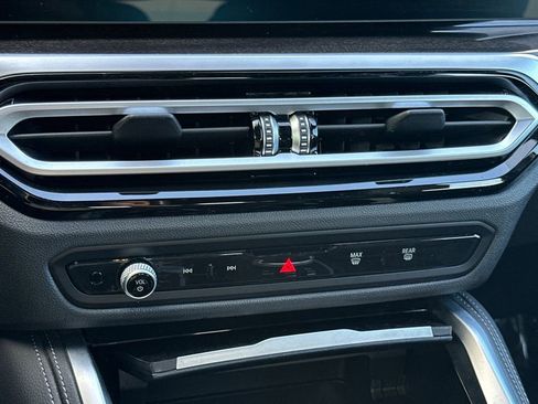 Used 2023 BMW i4 eDrive40 w/ M Sport Package image 23