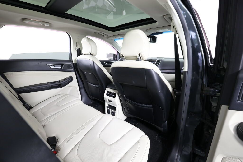 Used 2015 Ford Edge Titanium w/ Equipment Group 302A AWD/4WD image 20