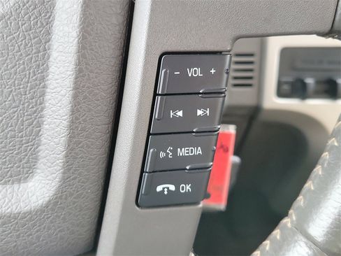 Used 2013 Ford F150 XLT w/ Luxury Equipment Group image 16