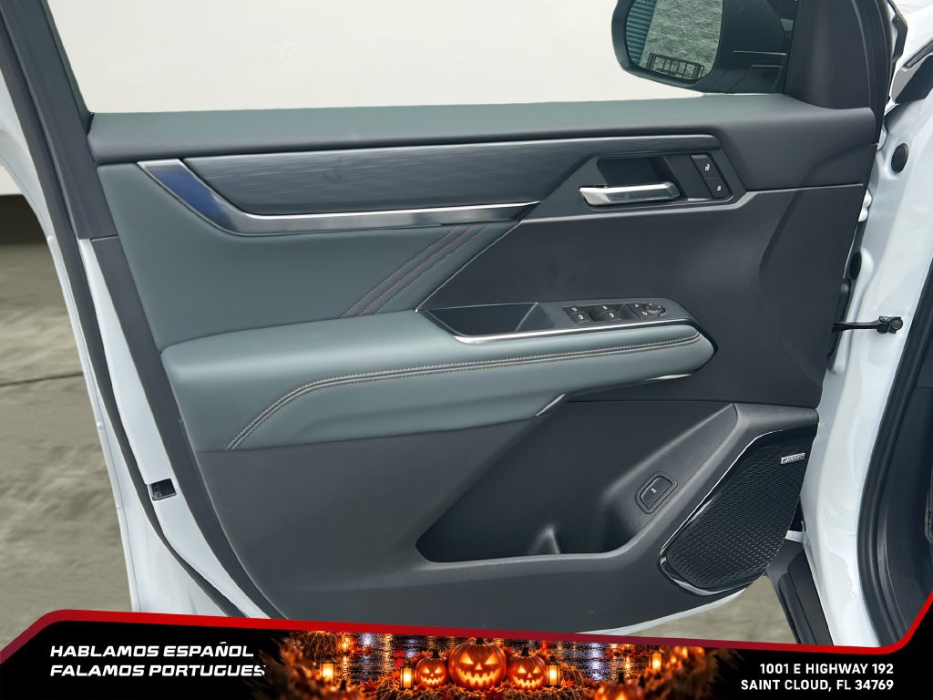 New 2026 GMC Acadia AT4 w/ Luxury Package AWD/4WD image 10