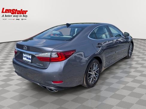 Used 2018 Lexus ES 350 w/ Luxury Package w/Wood Trim FWD image 5