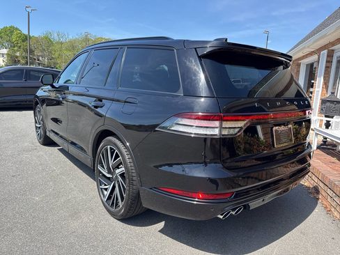 Used 2025 Lincoln Aviator Black Label w/ Jet Appearance Package AWD/4WD image 16