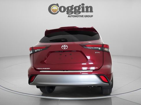 New 2026 Toyota Highlander Platinum AWD/4WD image 13