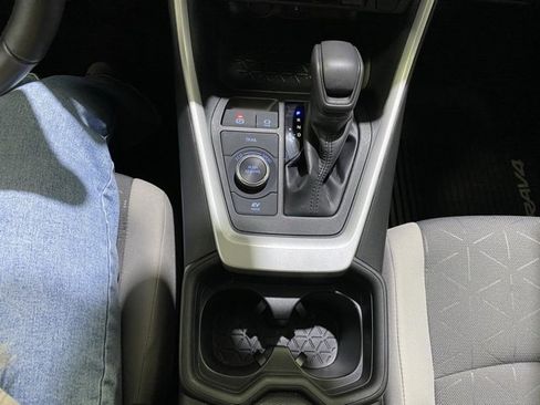 Certified 2020 Toyota RAV4 XLE w/ XLE Grade Weather Package image 21