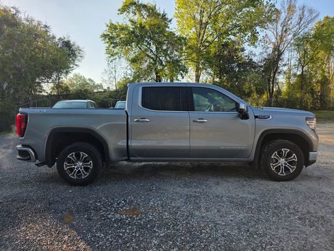 Used 2025 GMC Sierra 1500 SLT image 11