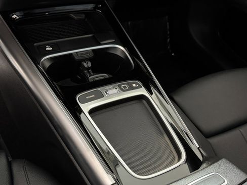 New 2025 Mercedes-Benz GLA 250 image 9
