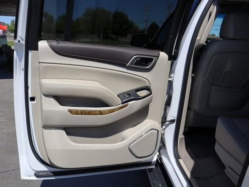 Used 2016 GMC Yukon XL Denali w/ Open Road Package AWD/4WD image 19