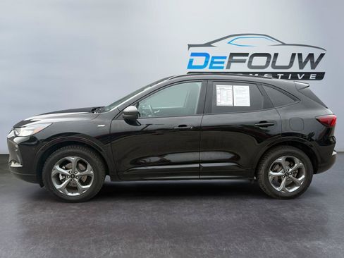 Used 2023 Ford Escape ST-Line AWD/4WD image 6