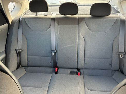 Used 2025 Kia K4 LXS image 31