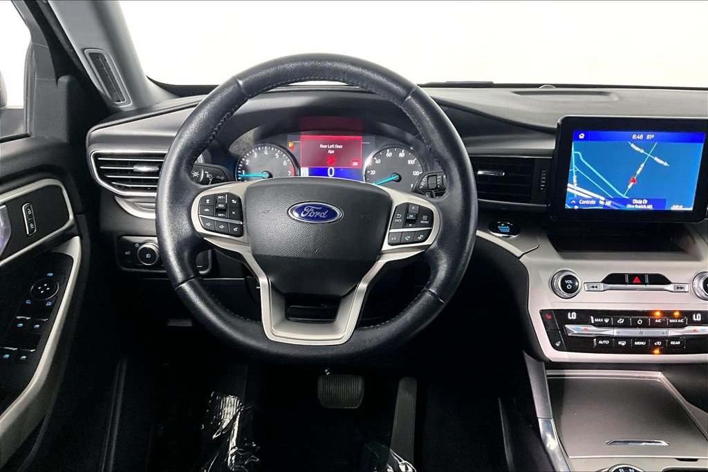 Used 2021 Ford Explorer XLT w/ Equipment Group 202A AWD/4WD image 5