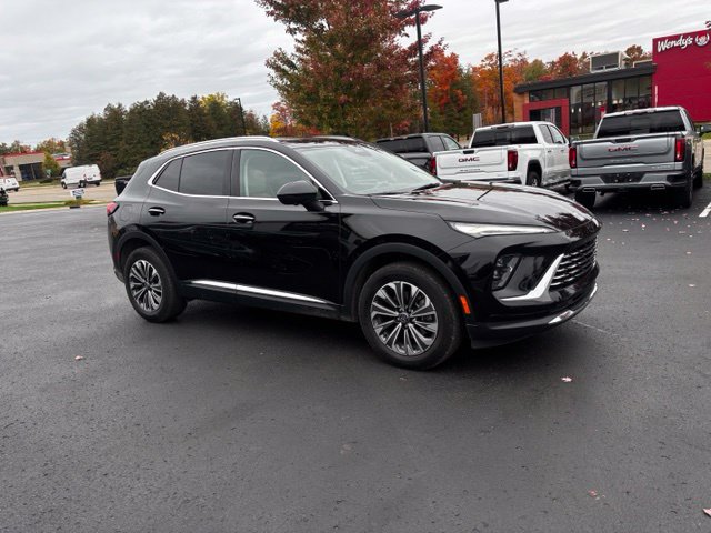 Used 2025 Buick Envision Preferred AWD/4WD image 4