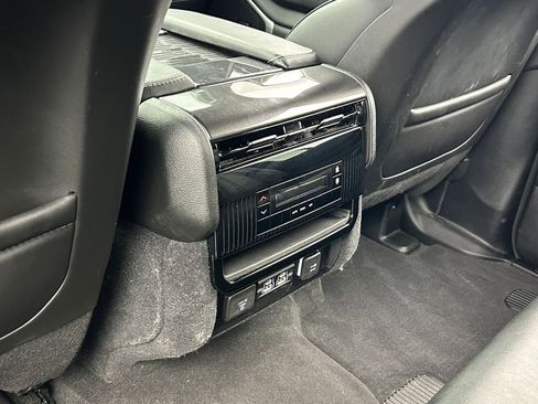 Used 2023 Jeep Wagoneer 4WD image 37