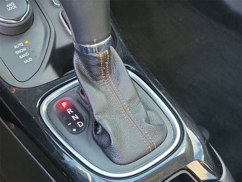 Used 2019 Jeep Compass Limited image 31