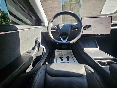 Used 2024 Tesla Model 3 RWD image 4