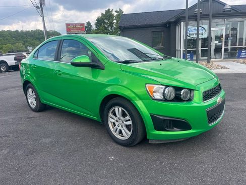 Used 2015 Chevrolet Sonic LT FWD image 3