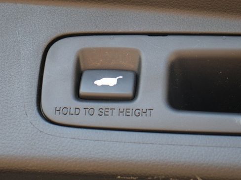 Used 2024 Honda CR-V Sport Touring image 9