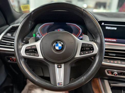 Used 2022 BMW X5 xDrive40i w/ M Sport Package AWD/4WD image 23