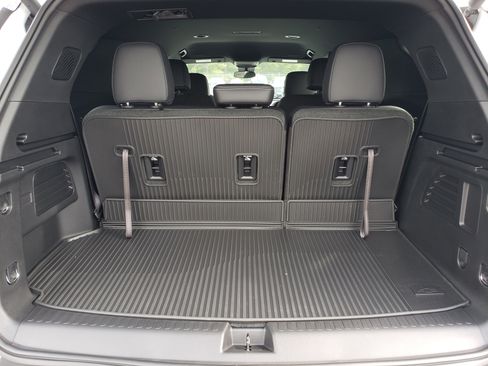 New 2026 Chevrolet Traverse LT w/ LPO, Floor Liner Package image 10
