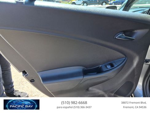Used 2016 Chevrolet Volt LT w/ Comfort Package FWD image 12