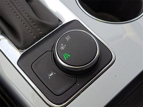 Used 2024 Chevrolet Blazer LT w/ Midnight/Sport Edition image 17